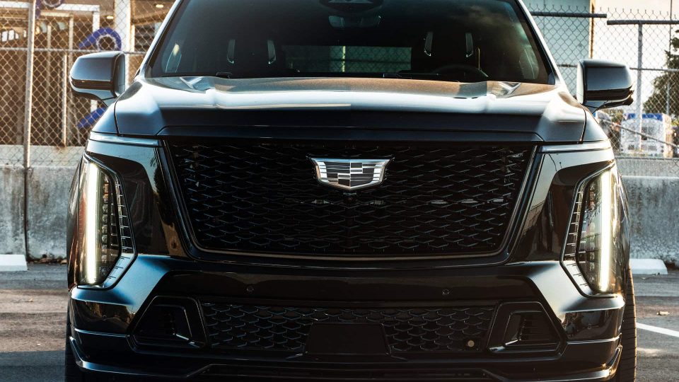 Cadillac Escalade | Black Raven | on 1886 G007 | Gloss Black