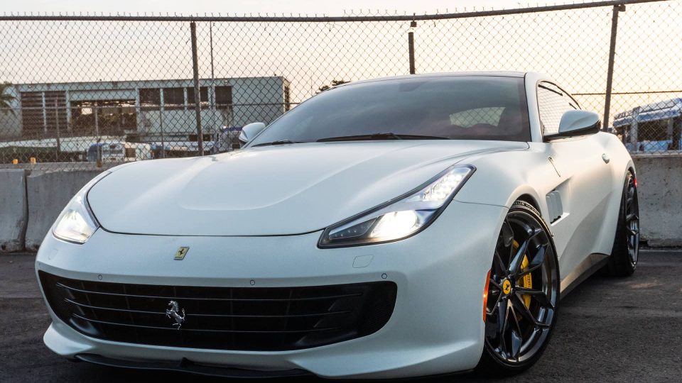 Ferrari GTC4 Lusso on HRE P201