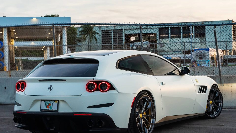 Ferrari GTC4 Lusso on HRE P201