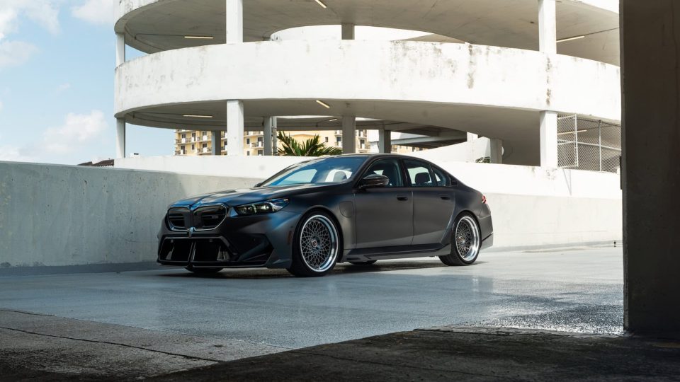 BMW G90 M5 | | on 1886 S009 | Satin Charcoal