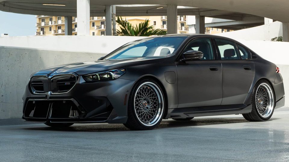 BMW G90 M5 | | on 1886 S009 | Satin Charcoal
