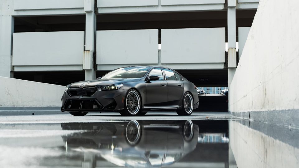 BMW G90 M5 | | on 1886 S009 | Satin Charcoal