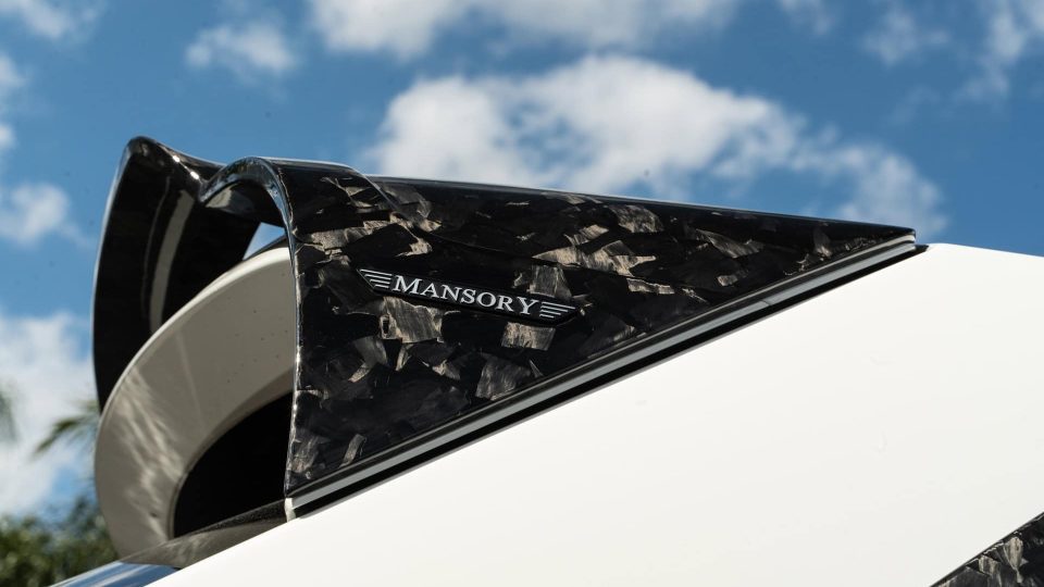 Rolls Royce Cullinan | English White | on 1886 G007 | Mirror Polished Smoke