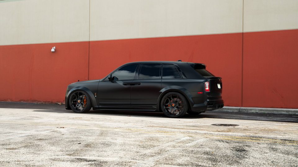 Novitec Cullinan | Diamond Black  | on Avant Garde AGL46 | Gloss Black
