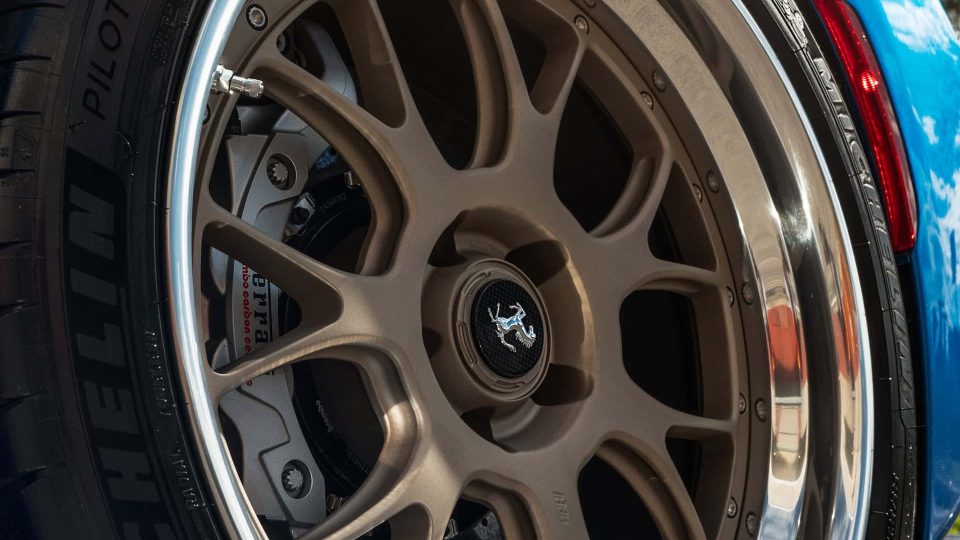 Ferrari 488 Pista | Blu Corza | on 1886 S014 | Satin White Gold