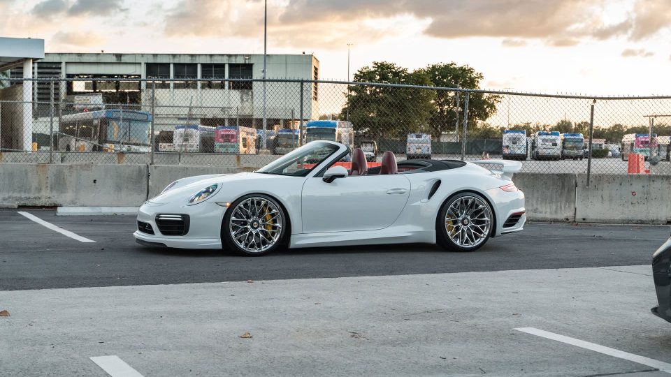 Porsche 991 Turbo S | Carerra White | on HRE P200 | Polished Clear