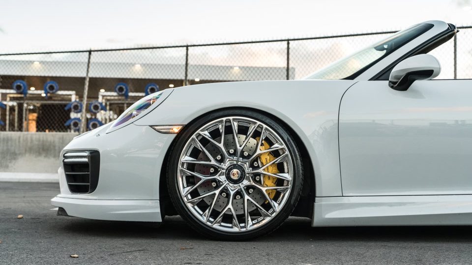 Porsche 991 Turbo S | Carerra White | on HRE P200 | Polished Clear
