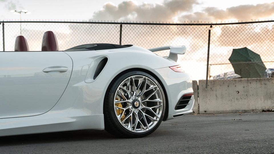 Porsche 991 Turbo S | Carerra White | on HRE P200 | Polished Clear