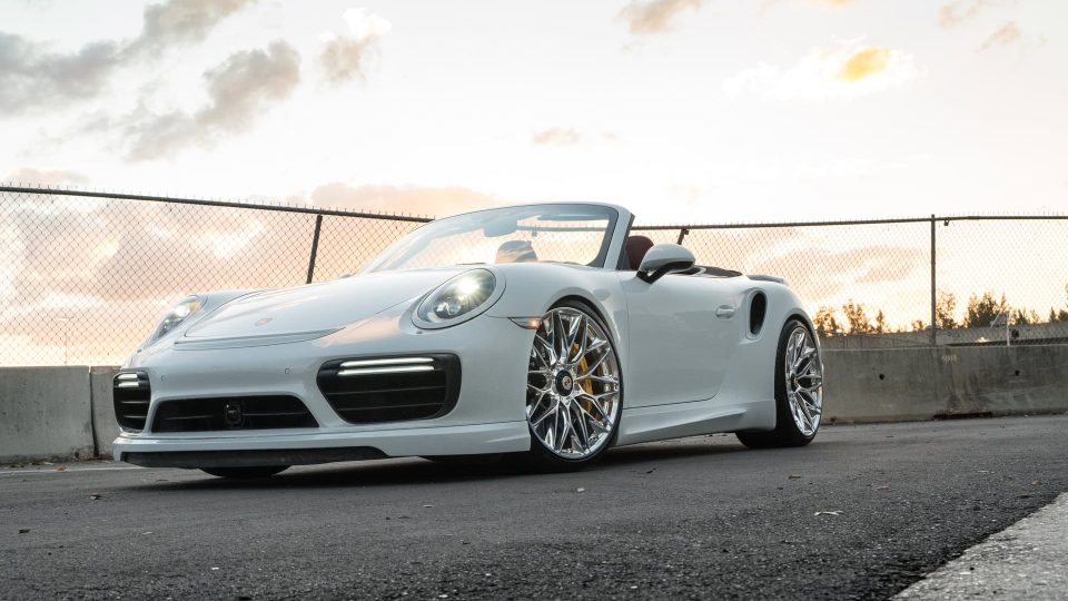 Porsche 991 Turbo S | Carerra White | on HRE P200 | Polished Clear