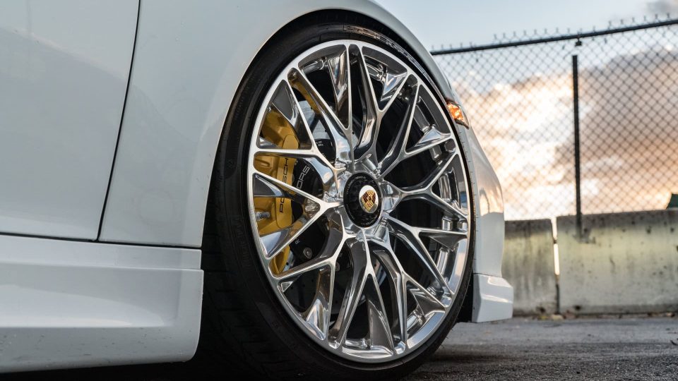 Porsche 991 Turbo S | Carerra White | on HRE P200 | Polished Clear