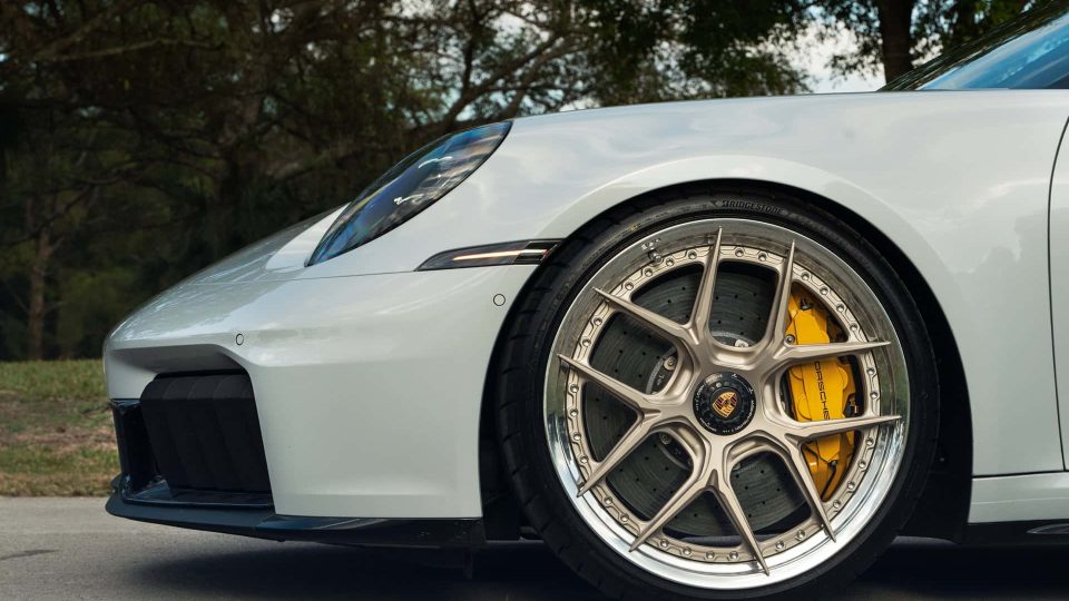 Porsche 992.2 GTS | Ice Gray Metallic | on HRE S101SC | Satin White Gold