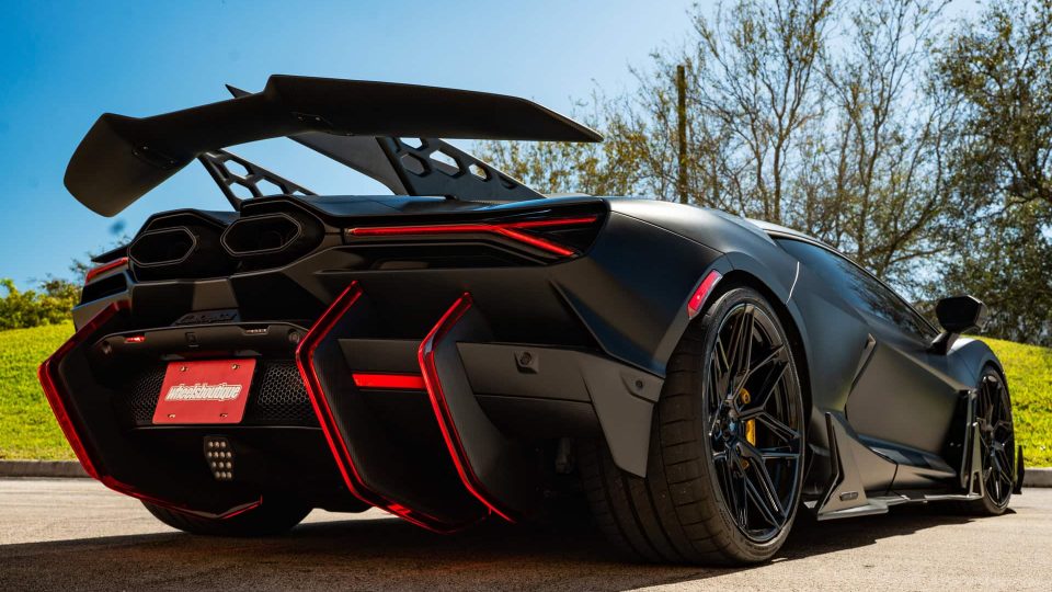 Duke Dynamics Revuelto | Nero | on Vossen S21-08 Wheels | Gloss Black
