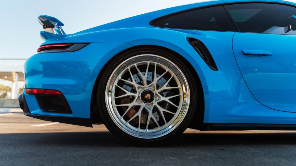 Porsche 992.1 Turbo S | Riviera Blue| on HRE 520 FMR | Brushed Clear