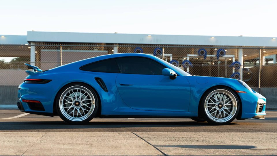 Porsche 992.1 Turbo S | Riviera Blue| on HRE 520 FMR | Brushed Clear