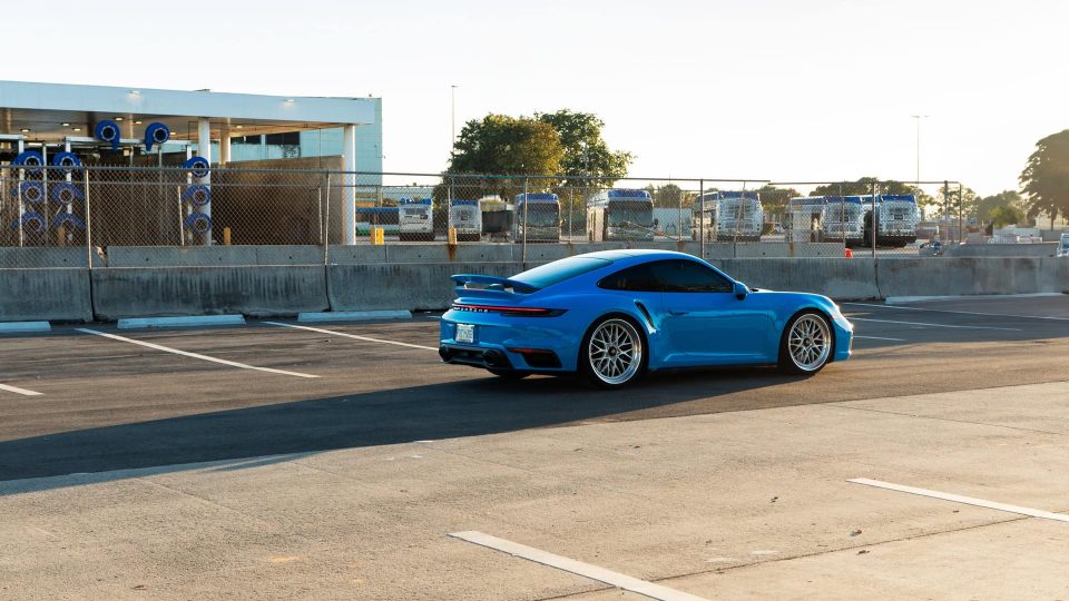 Porsche 992.1 Turbo S | Riviera Blue| on HRE 520 FMR | Brushed Clear