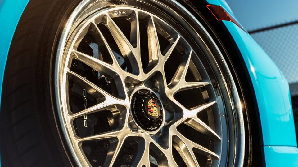 Porsche 992.1 Turbo S | Riviera Blue| on HRE 520 FMR | Brushed Clear