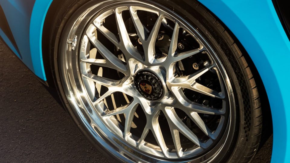Porsche 992.1 Turbo S | Riviera Blue| on HRE 520 FMR | Brushed Clear