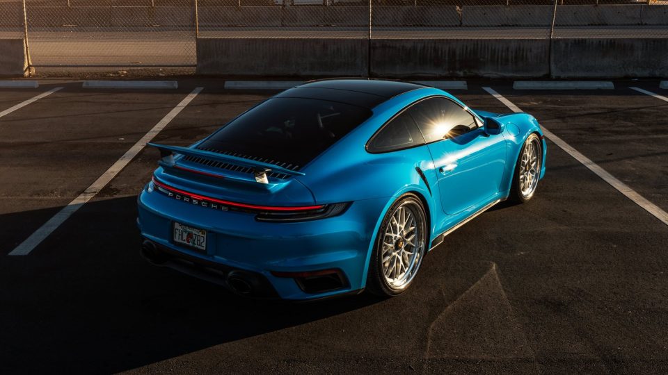 Porsche 992.1 Turbo S | Riviera Blue| on HRE 520 FMR | Brushed Clear
