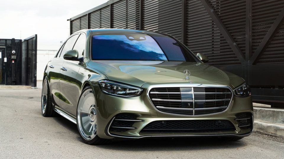 Merecedes Benz W223 S580 | on Avant Garde  AGL93 | Polished Clear