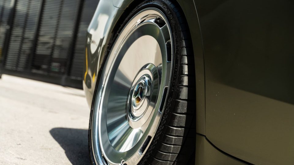 Merecedes Benz W223 S580 | on Avant Garde  AGL93 | Polished Clear