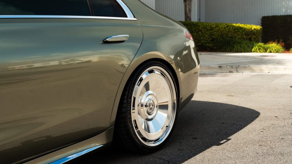 Merecedes Benz W223 S580 | on Avant Garde  AGL93 | Polished Clear