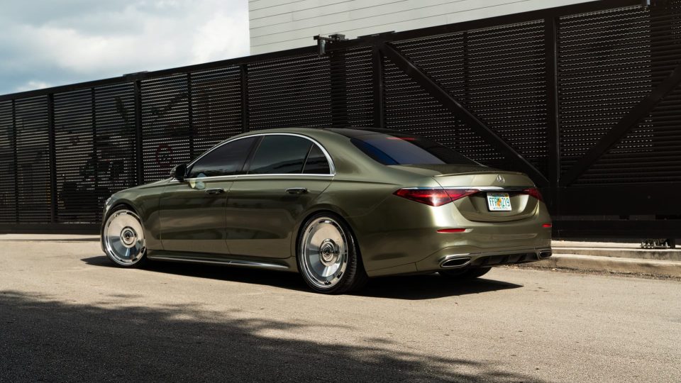 Merecedes Benz W223 S580 | on Avant Garde  AGL93 | Polished Clear