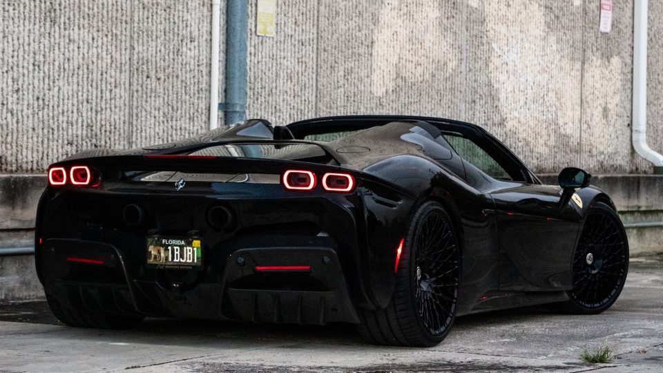 Ferrari SF90 | Nero | on HRE 501M | Gloss Black