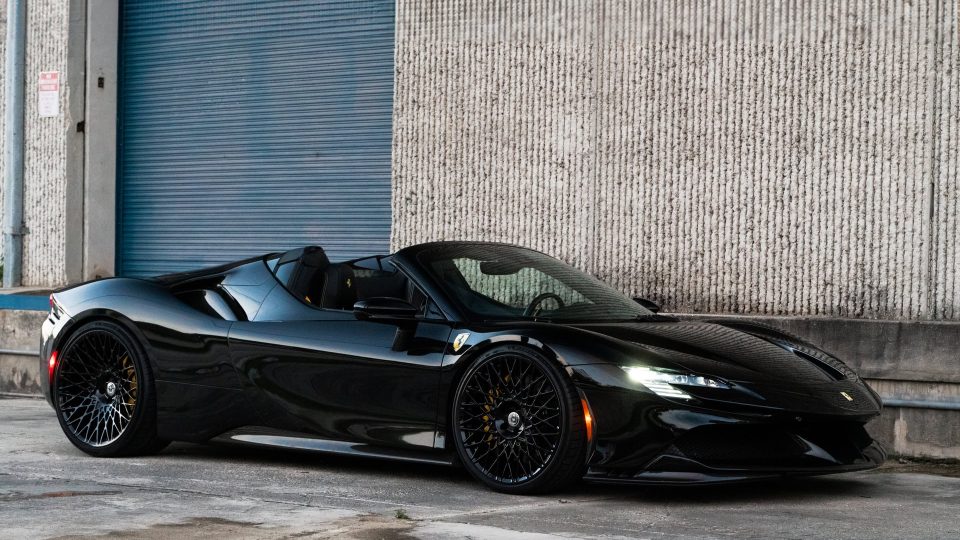 Ferrari SF90 | Nero | on HRE 501M | Gloss Black