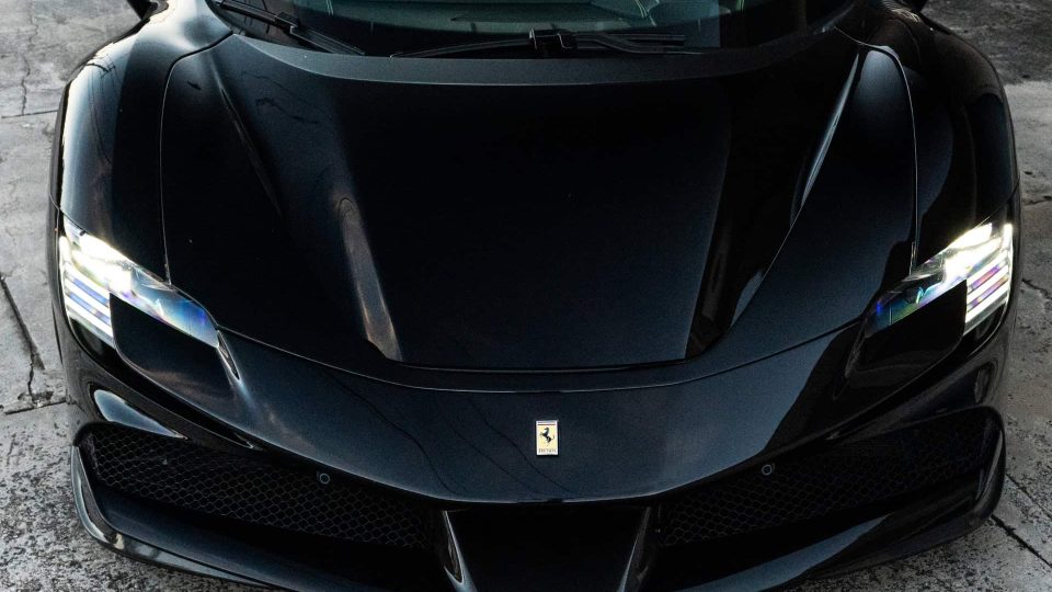 Ferrari SF90 | Nero | on HRE 501M | Gloss Black