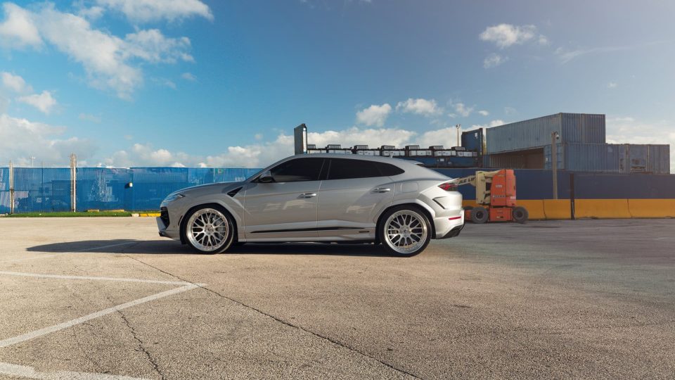 Lamborghini Urus SE | Grigio Nimbus | on 1886 S014 | Brushed Clear 