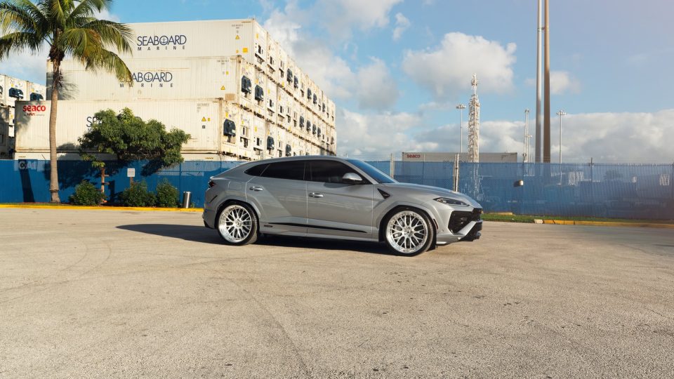 Lamborghini Urus SE | Grigio Nimbus | on 1886 S014 | Brushed Clear 