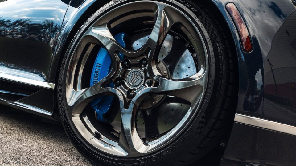 Bugatti Chiron | on ANRKY XR-105 | Mirror Polished Smoke
