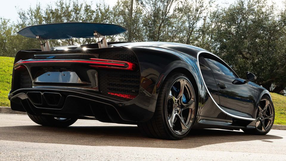 Bugatti Chiron | on ANRKY XR-105 | Mirror Polished Smoke