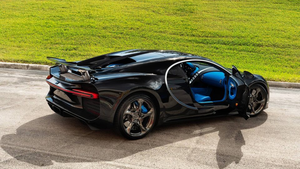 Bugatti Chiron | on ANRKY XR-105 | Mirror Polished Smoke