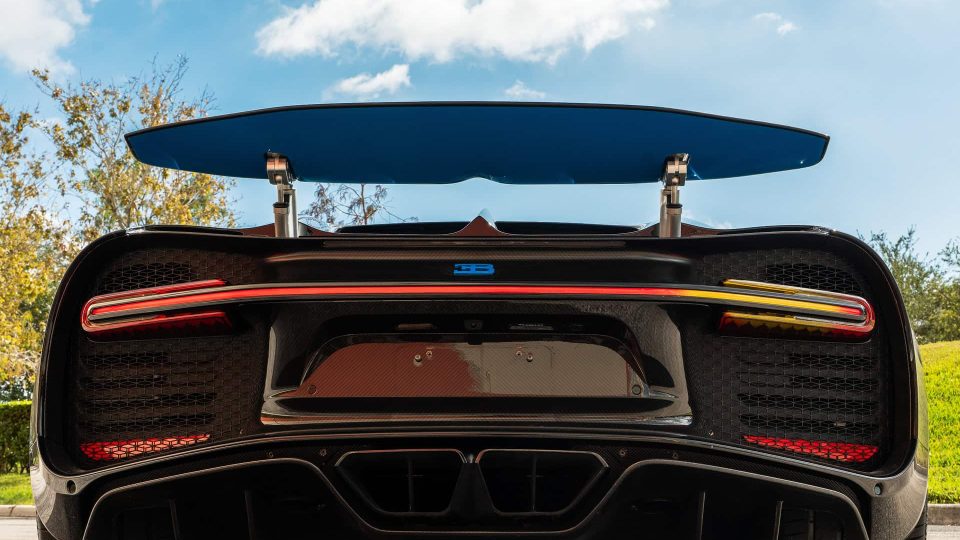 Bugatti Chiron | on ANRKY XR-105 | Mirror Polished Smoke
