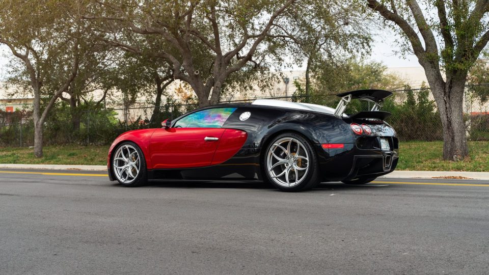 Bugatti Veyron | on ANRKY S1-X0 | Frozen Polished Clear