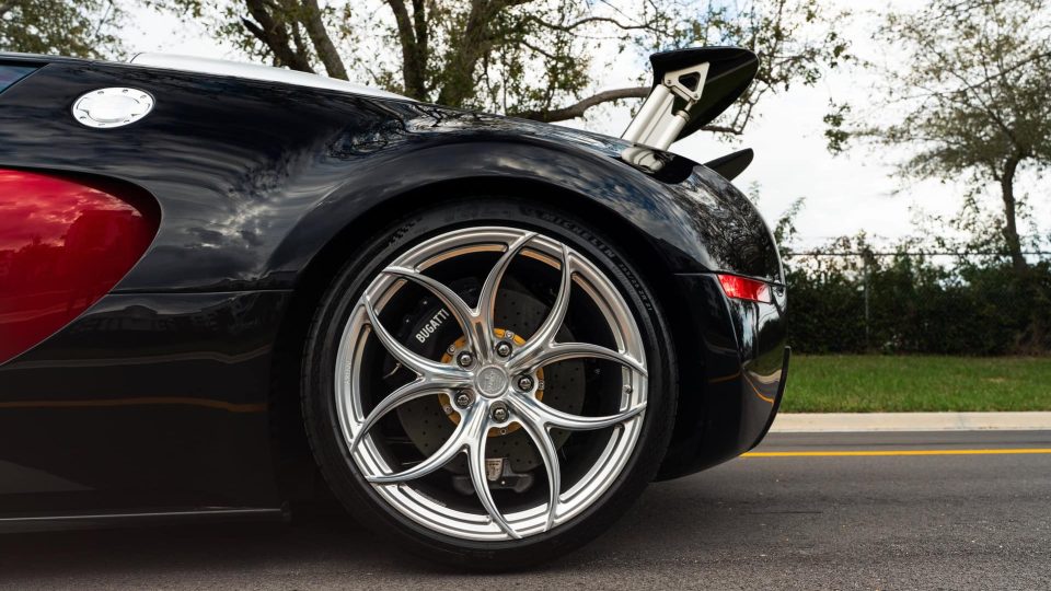 Bugatti Veyron | on ANRKY S1-X0 | Frozen Polished Clear