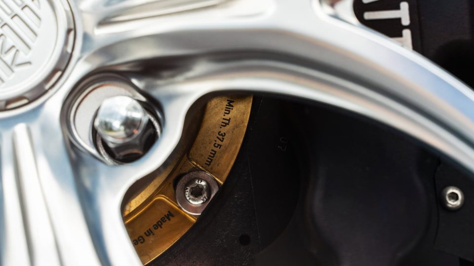 Bugatti Veyron | on ANRKY S1-X0 | Frozen Polished Clear