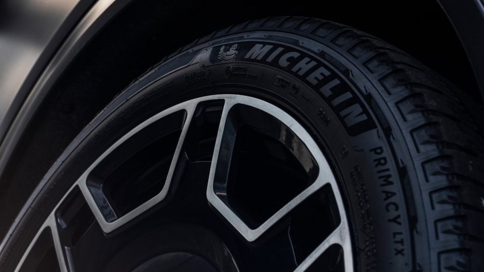 Cadillac Escalade iQ  | | on ANRKY RF-77 | Two Tone: Gloss Black Face + Brushed Windows 