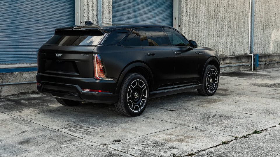 Cadillac Escalade iQ  | | on ANRKY RF-77 | Two Tone: Gloss Black Face + Brushed Windows 
