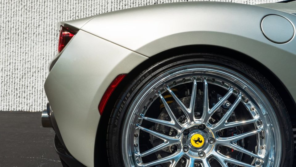 Ferrari F8 | | on ANRKY JDX-220 | Two Tone: Brushed Face + Mirror Polished Windows
