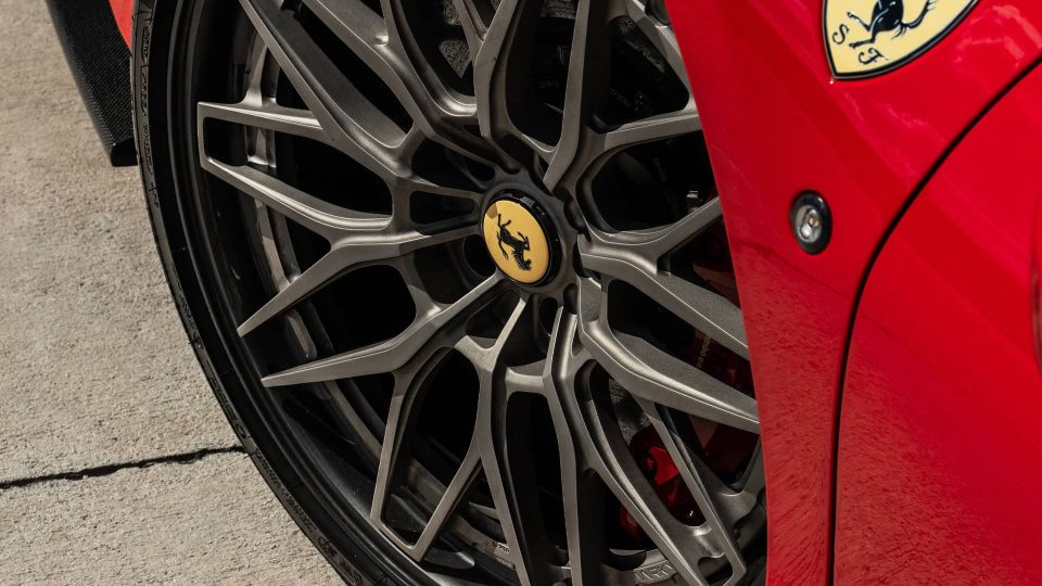 Novitec F8 Spider | Rosso Corsa | on ANRKY RS1.3 | Satin White Gold