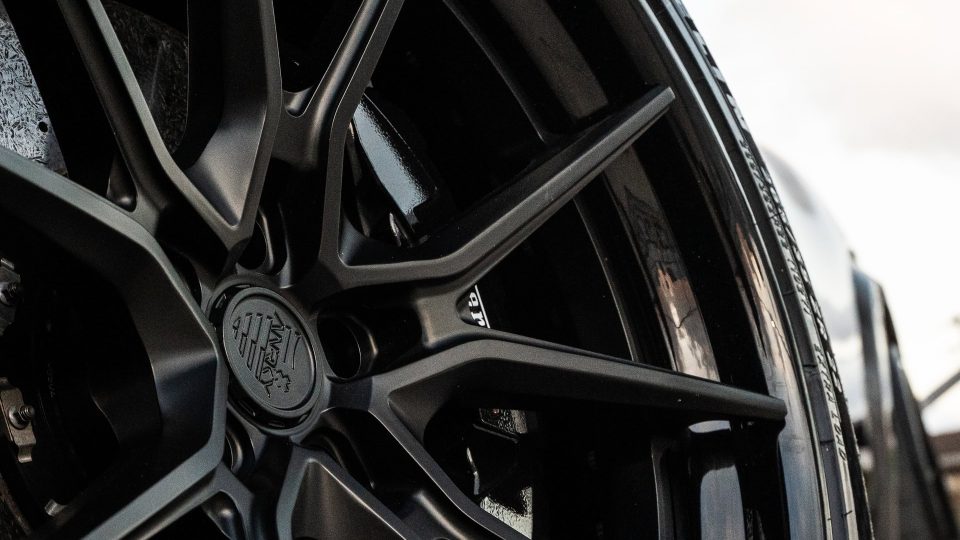RNG Purosangue | Hong Kong Viola | on ANRKY AN31 | Satin Black
