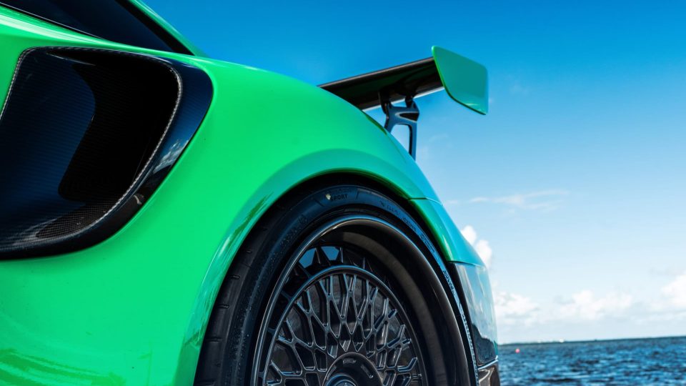 Porsche 991 GT2RS | Lizard Green | on ANRKY RS7.3 + AEROSport | Brushed Smoke