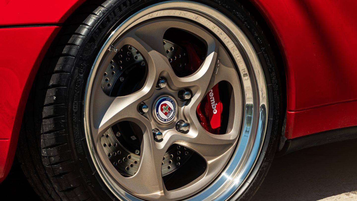 Porsche 993 Carrera Cabriolet on HRE 522