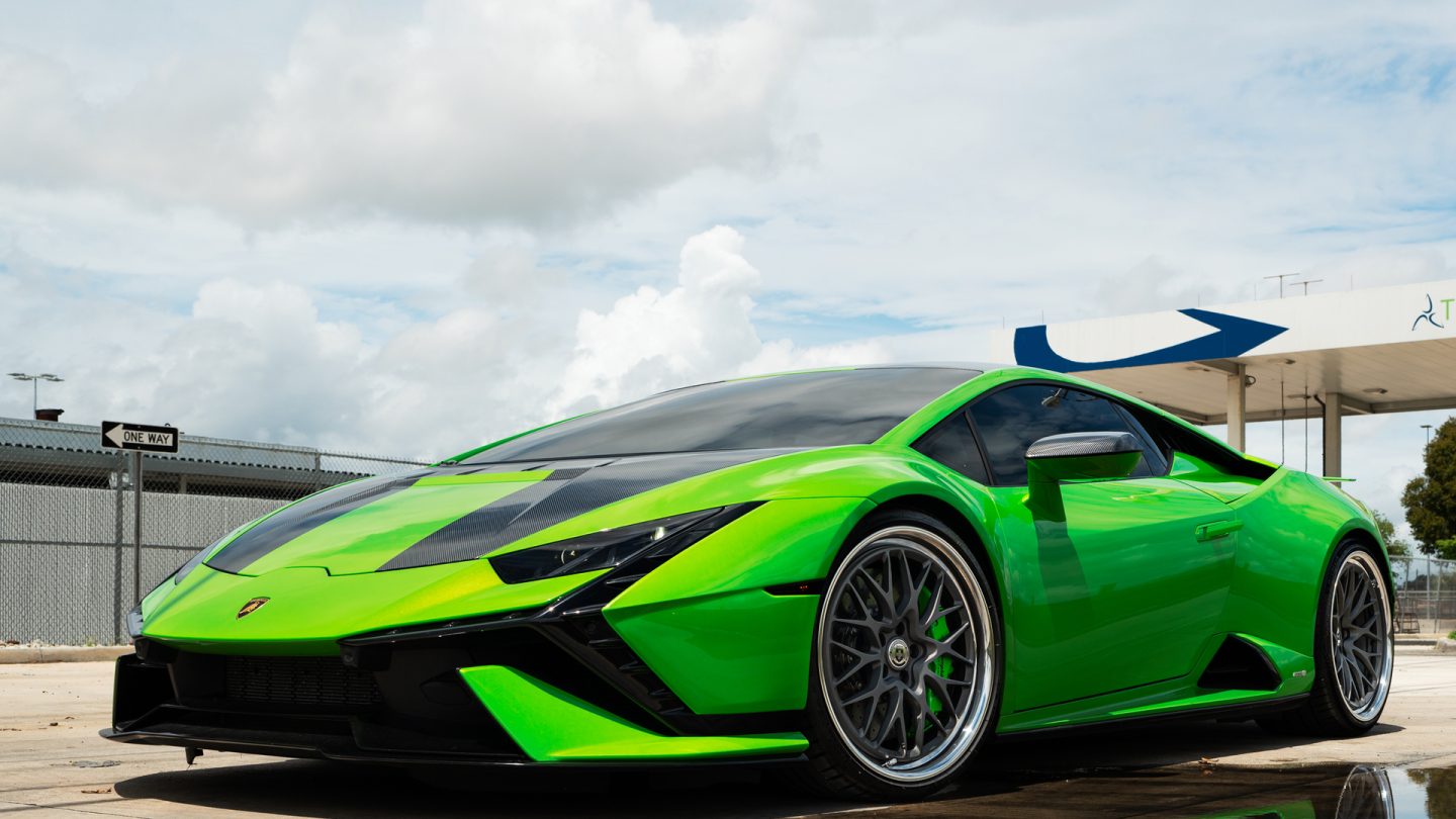 Lamborghini Huracan on HRE 520M