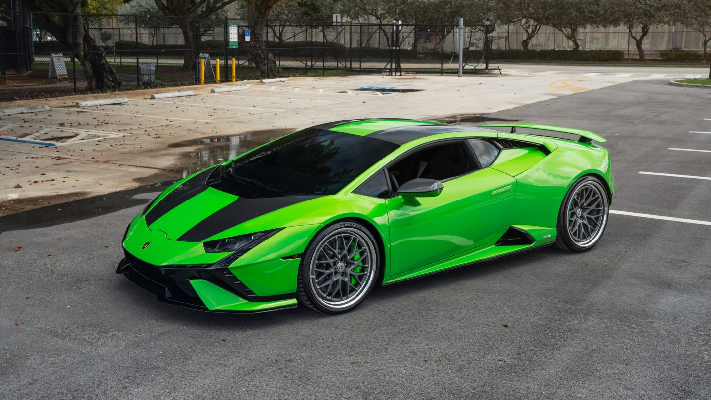 Lamborghini Huracan on HRE 520M