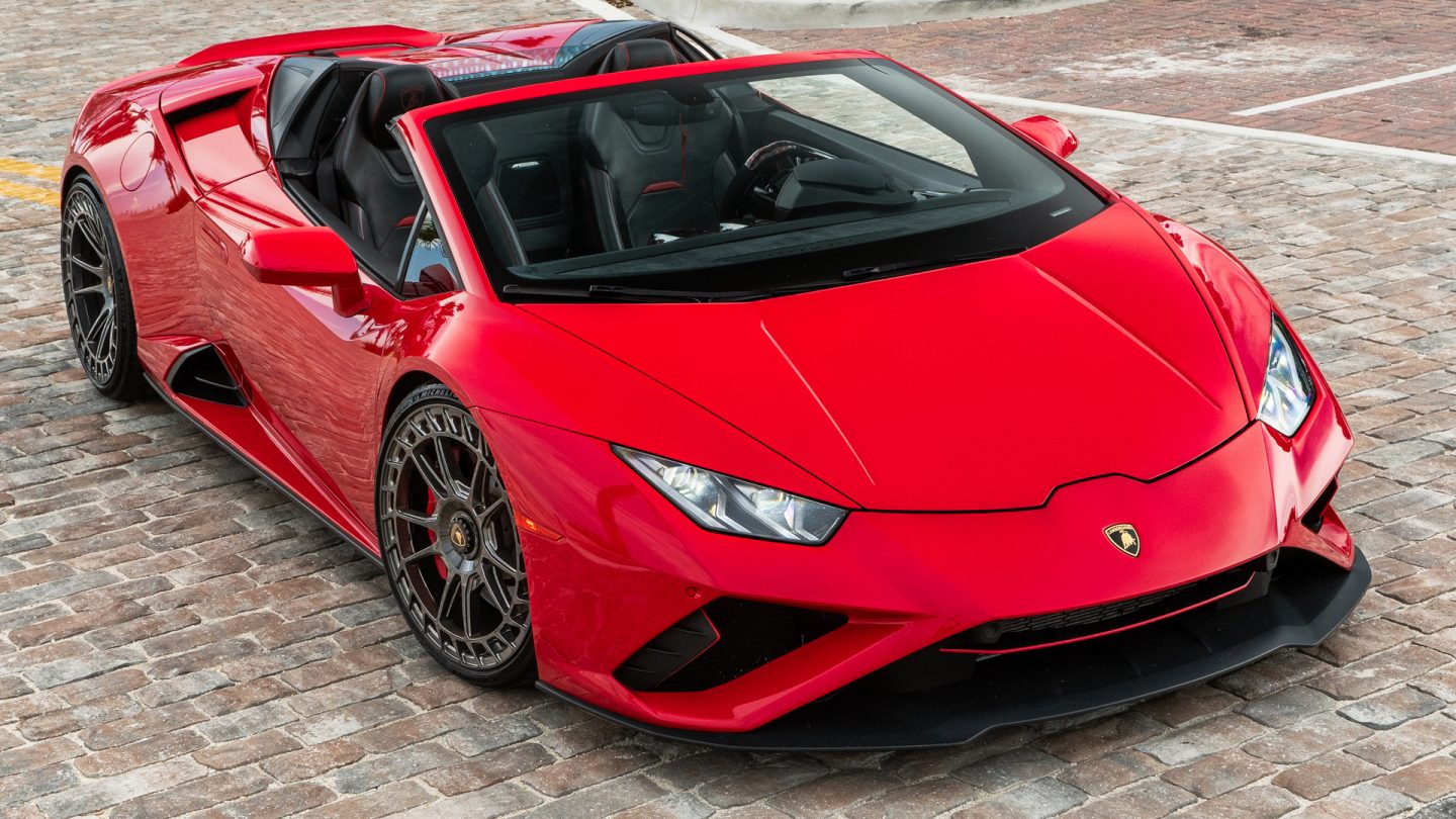 Lamborghini Huracan EVO on Avant Garde Wheels.