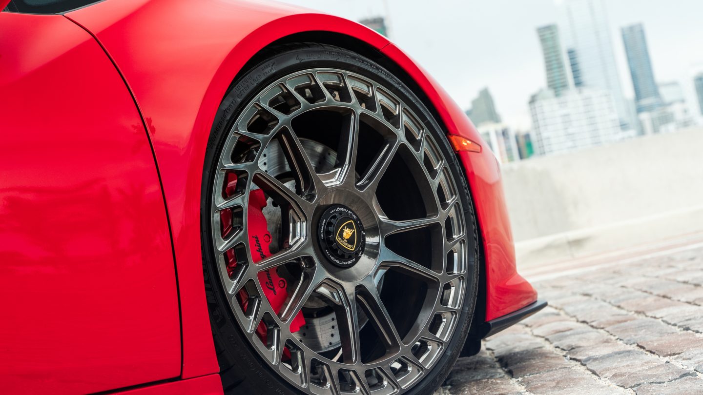 Lamborghini Huracan EVO on Avant Garde Wheels.
