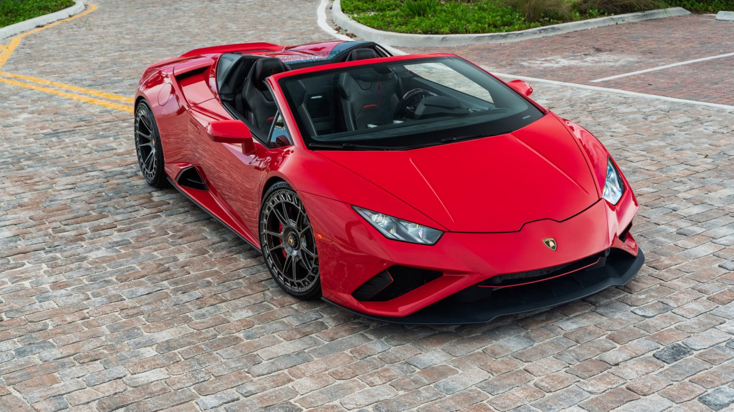 Lamborghini Huracan EVO on Avant Garde Wheels.